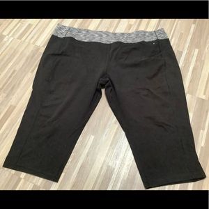 Danskin NOW Capri Comfy Pants 4X 26W-28W Plus